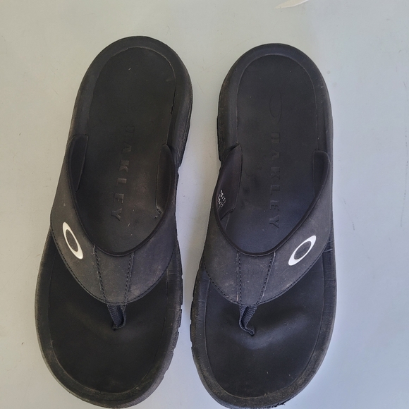 Oakley Super Coil Flip flops - Picture 2 of 5